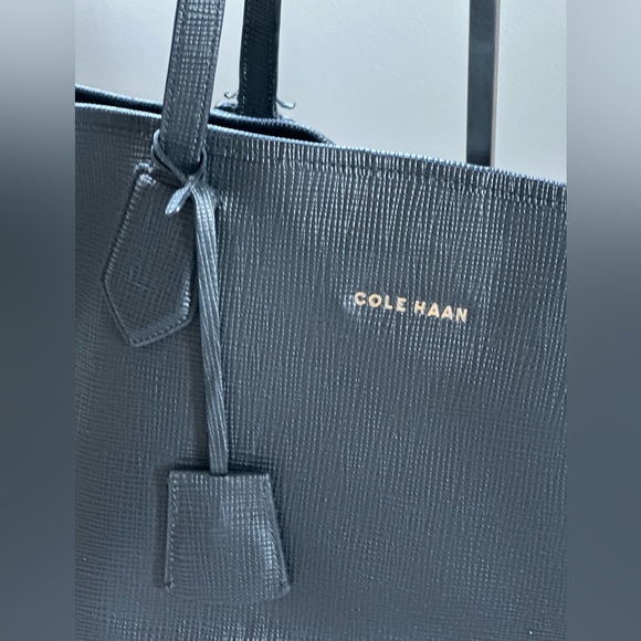 Cole Haan Black Leather Tote Bag 2 way shoulder bag - Picture 4 of 10